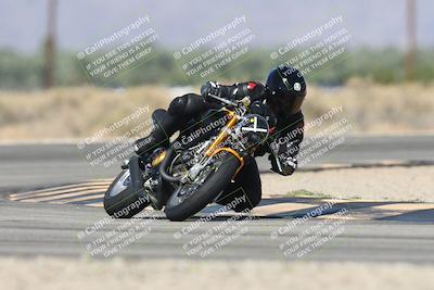 media/Oct-13-2025-Moto Forza (Mon) [[a66d839500]]/3-B Group/Session 3 (Turn 16)/